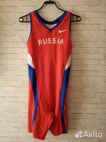 Костюм для спортивной атлетики