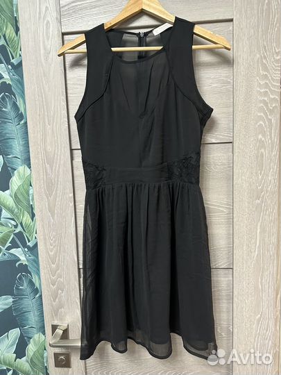Маленькое черное платье Pull and bear 44-46 размер