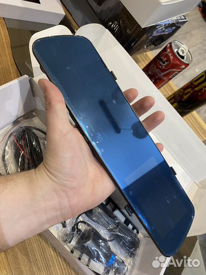 Зеркало и камерой заднего вида