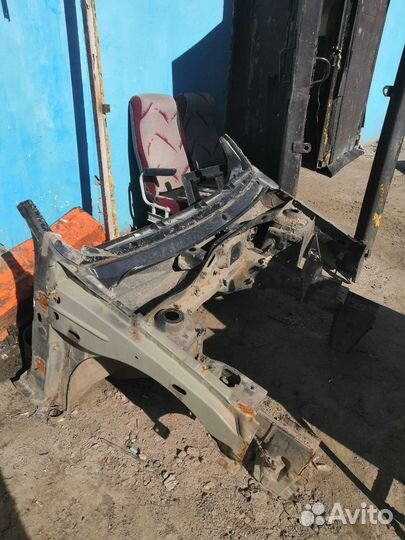 Передняя часть LADA largus