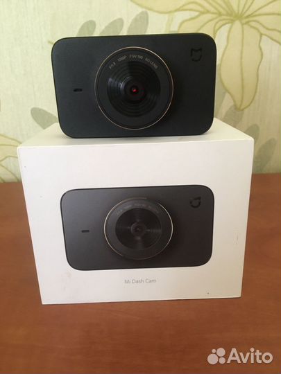 Продам видеорегистратор Xiaomi Mi Dash Cam