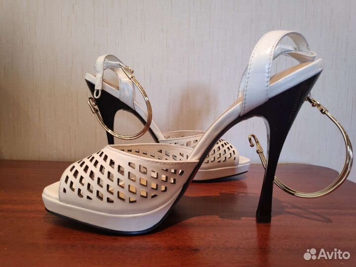 Босоножки mascotte, р37, новые