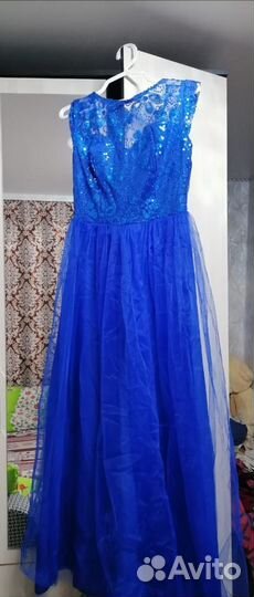 Вечернее платье
