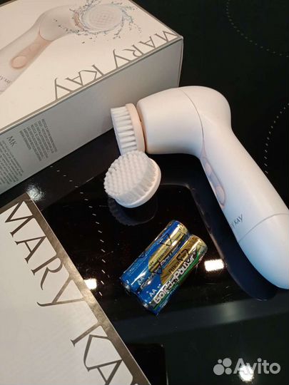 Щётка массажер для лица Mary Kay
