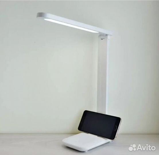 Настольная лампа