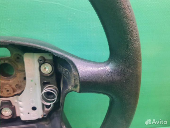Руль Volkswagen Golf купе AXP 1999
