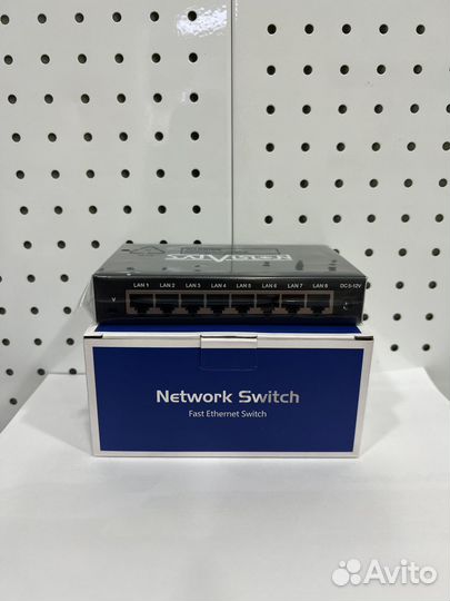 Сетевой коммутатор (свитч) 8 портов 12В, 12 Вольт