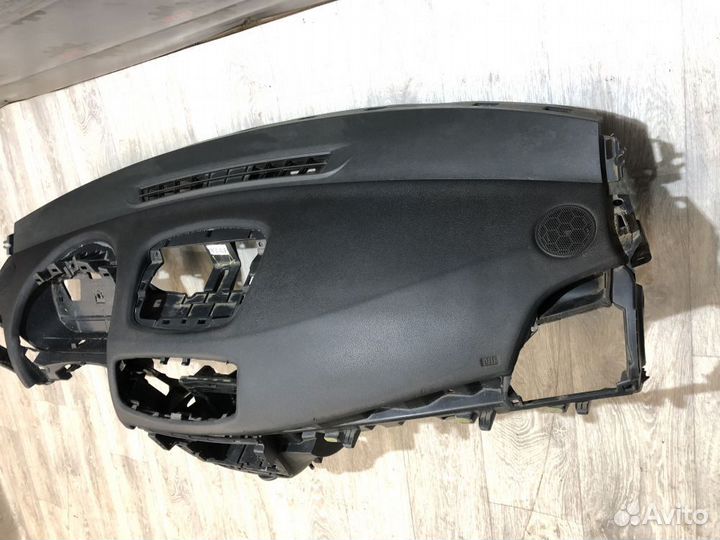 Торпедо Renault Fluence