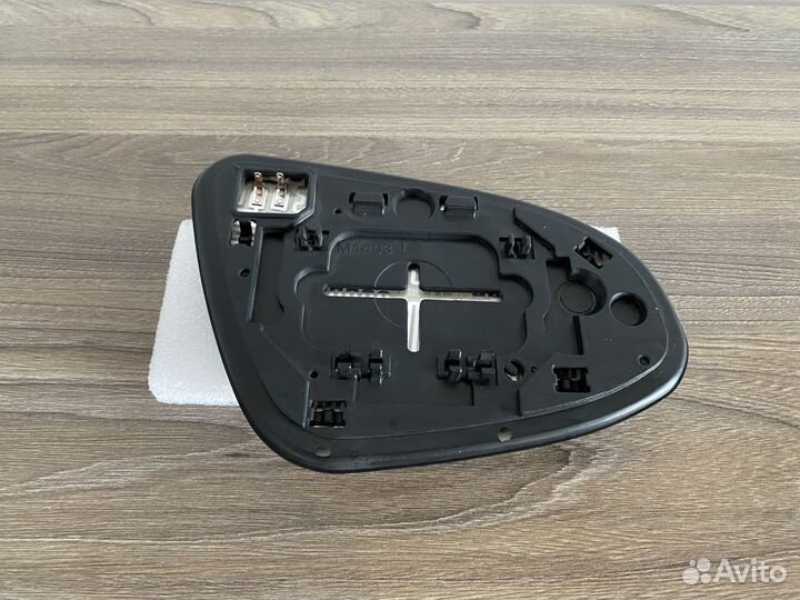 Левое зеркало toyota camry XV50