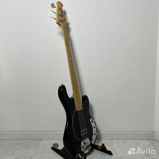 Бас-гитара Sterling by MusicMan SUB