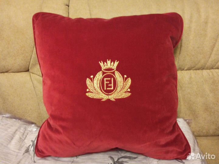 Подушка декоративная,бархат,Fendi