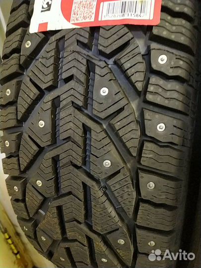 Tigar SUV Ice 215/60 R17