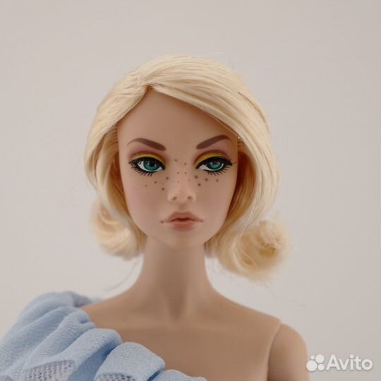 Poppy parker day tripper