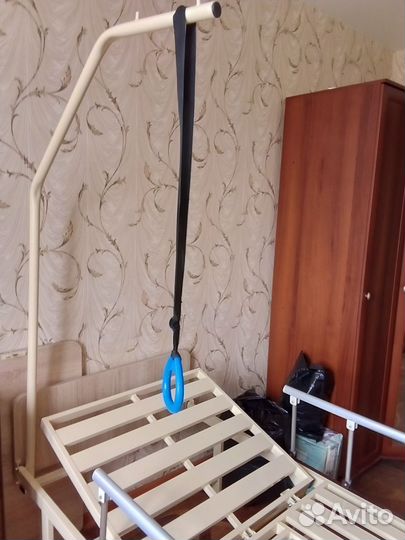 Кровать для лежачих больных с туалетом