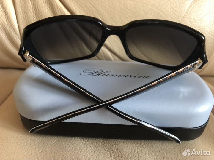 Очки солнцезащитные