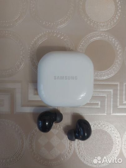 Беспроводные наушники Samsung Galaxy Buds 2