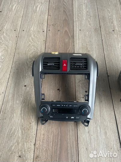 Консоль магнитофона Honda Cr-V RE R20A2 2008