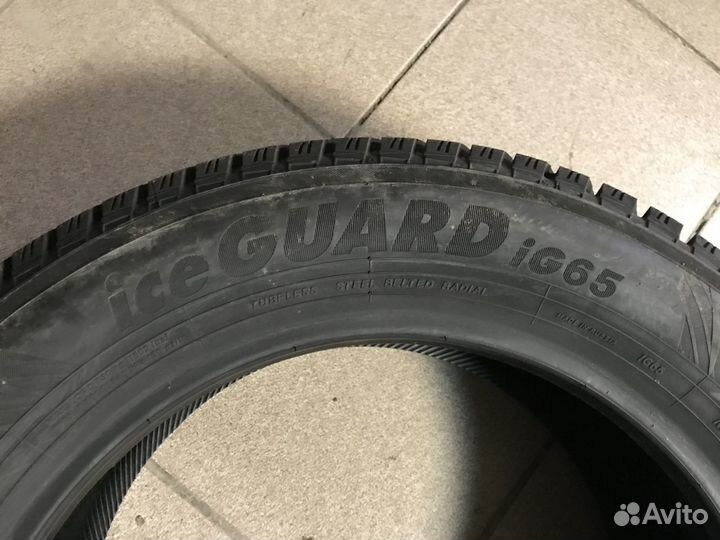 Yokohama Ice Guard IG65 215/55 R16 97T