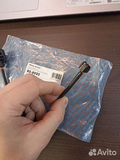 Датчик износа колодок Porsche Cayenne 958