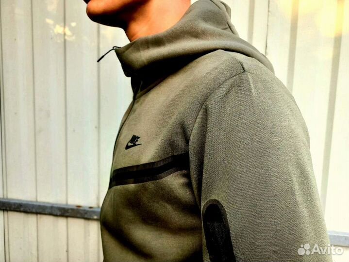 Спортивные костюмы Nike Tech Fleece