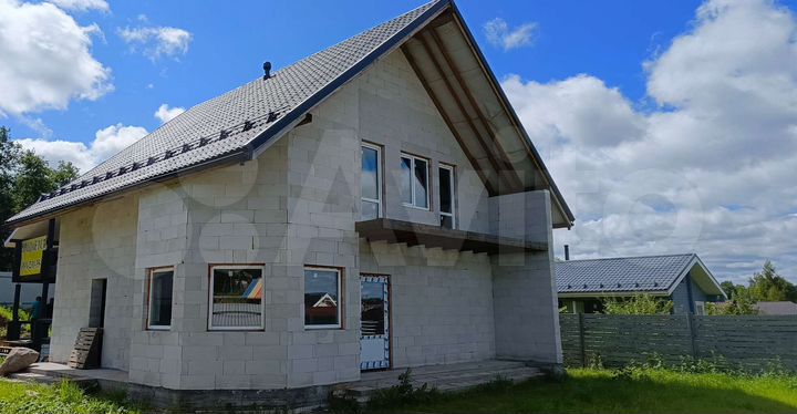 Коттедж 200 м² на участке 11 сот.