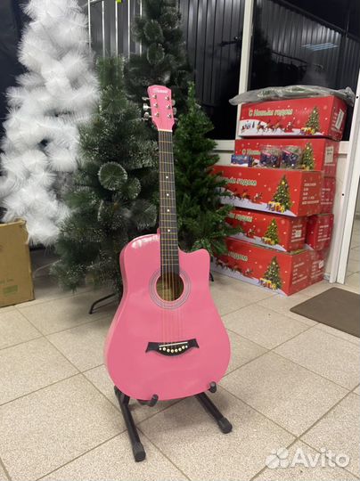 Акустическая гитара для девочек