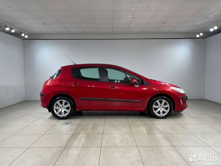 Peugeot 308 1.6 AT, 2011, 108 267 км