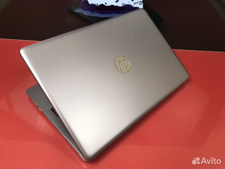 Ноутбук HP i7/8gb/256Gb