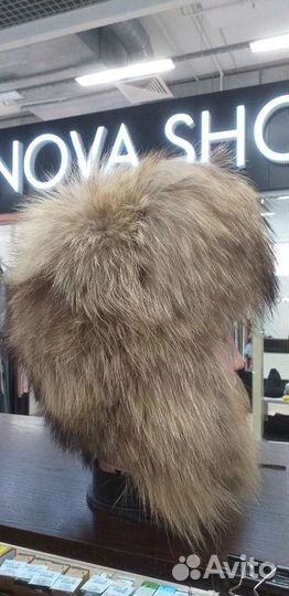 Шапка из меха енота