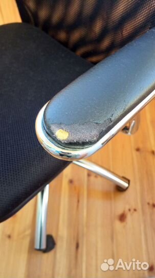 Кресло компьютерное офисное Метта б/у