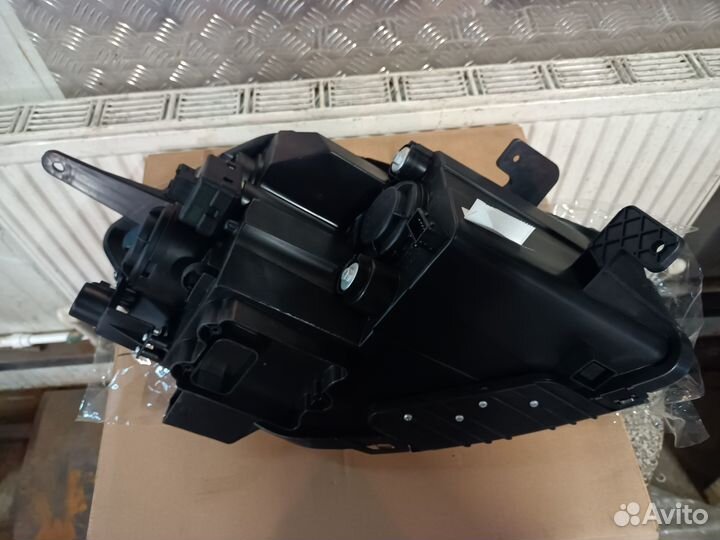 Фара Джили Эмгранд х7 Geely Emgrand X7