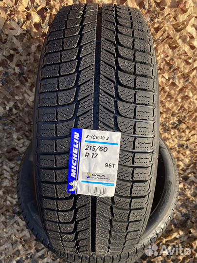 Michelin X-Ice XI3 215/60 R17 96T
