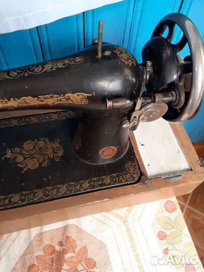 Ручная швейная машинка