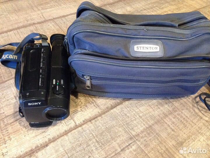 Видеокамера Sony Handycam video8