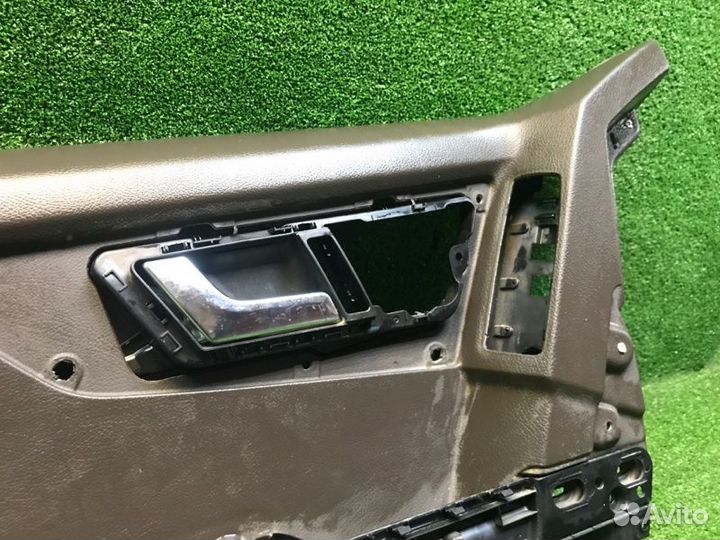 Обшивка двери передняя левая Mercedes Glk