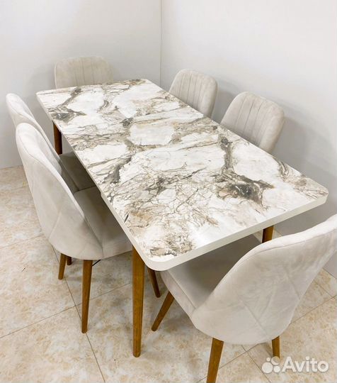 Стол раскладной и стулья