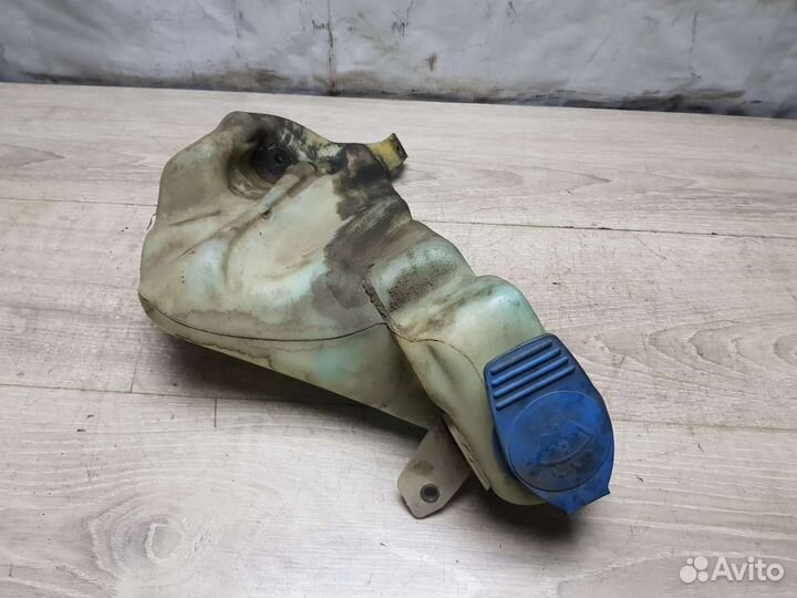Бачок омывателя Volkswagen Passat B5