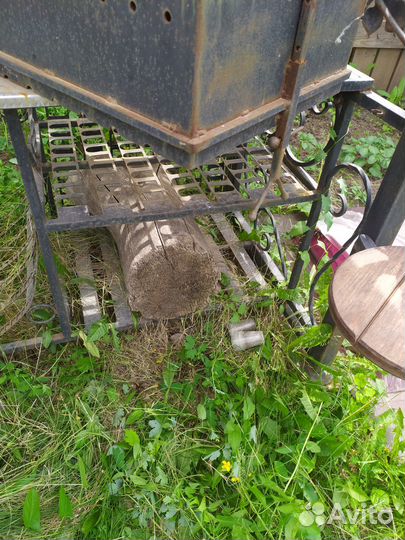 Мангал с крышей