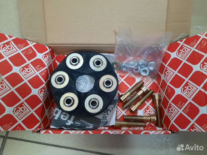 Муфта кардана Mercedes W201 W124 A2024101315