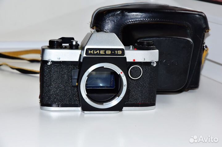Киев-19 зеркальный пленочный фотоаппарат body