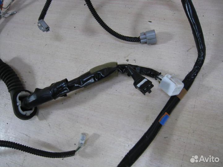 Проводка багажника Lexus RX300 (MCU35) 2004