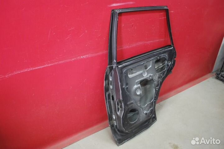 Дверь задняя правая Suzuki Grand Vitara