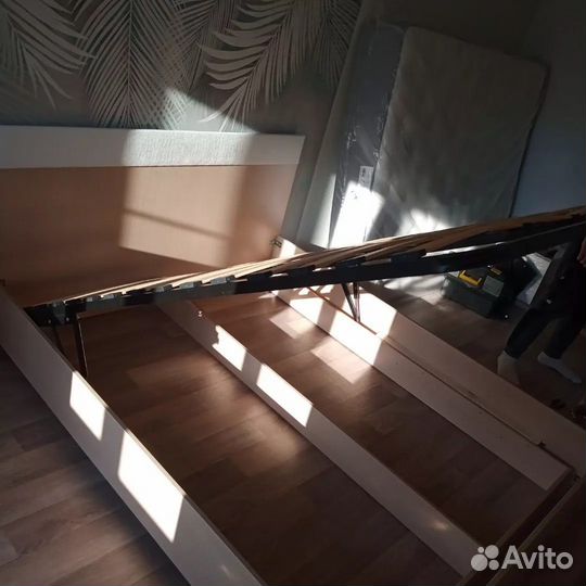 Кровать двухспальная