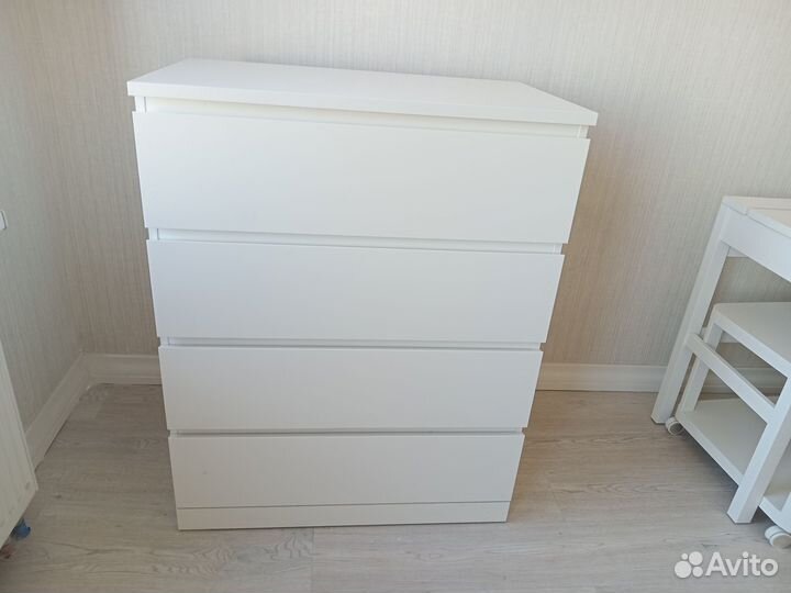 Камод,письменный стол,столик икеа IKEA