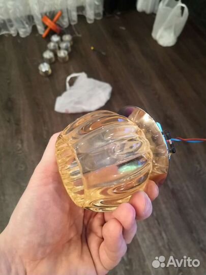 Потолочный точечный светильник