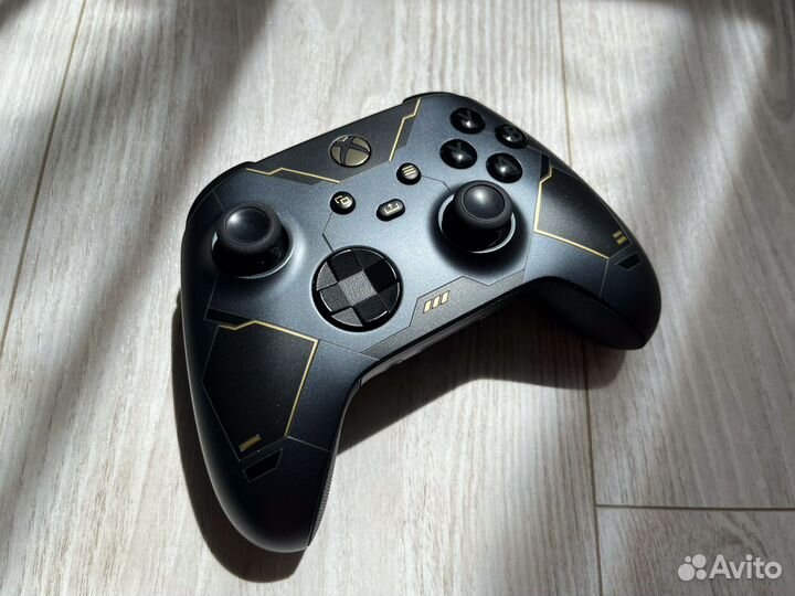 Xbox Series X Halo Infinite Limited Edition