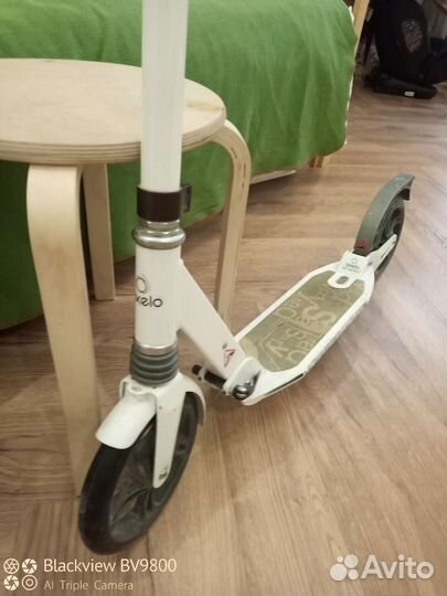 Самокат. Куплен в декатлоне. До 110 кг. Колеса 200