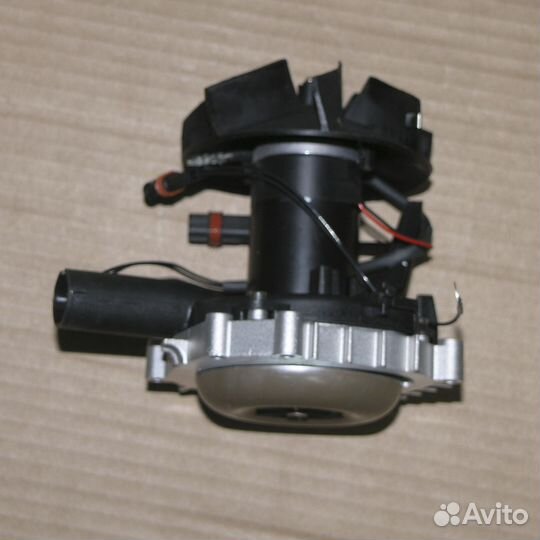 Нагнетатель воздуха Webasto ат2000 ST 24V