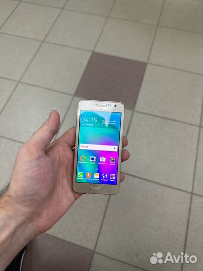 Samsung Galaxy A3 SM-A300F, 16 ГБ