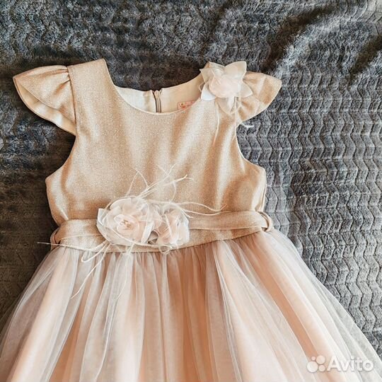 Нарядное платье для девочки 122 128